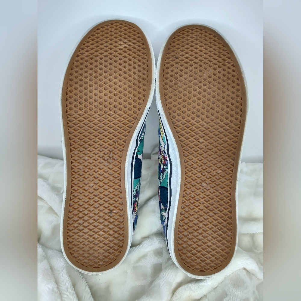 Vans - Picture 7 of 7